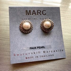 BRAND NEW - MARC silver toned floral hoop earrings ✨✨✨